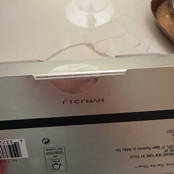 5 Volumizing Anti-Wrinkle Face Masks (Still sealed in box!) - Picture 2 of 3